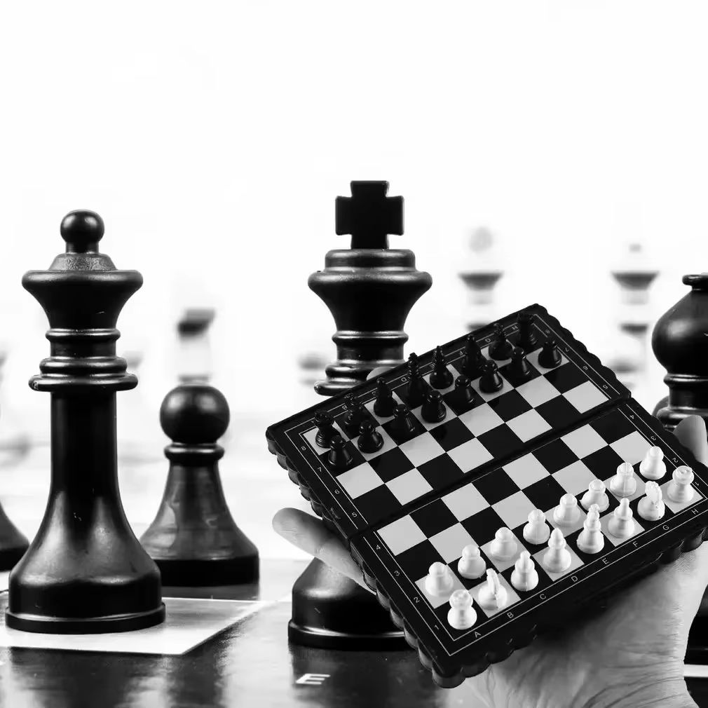 1Pc Mini Magnetic  Chess Set   - Party Games At Home reseña y precio