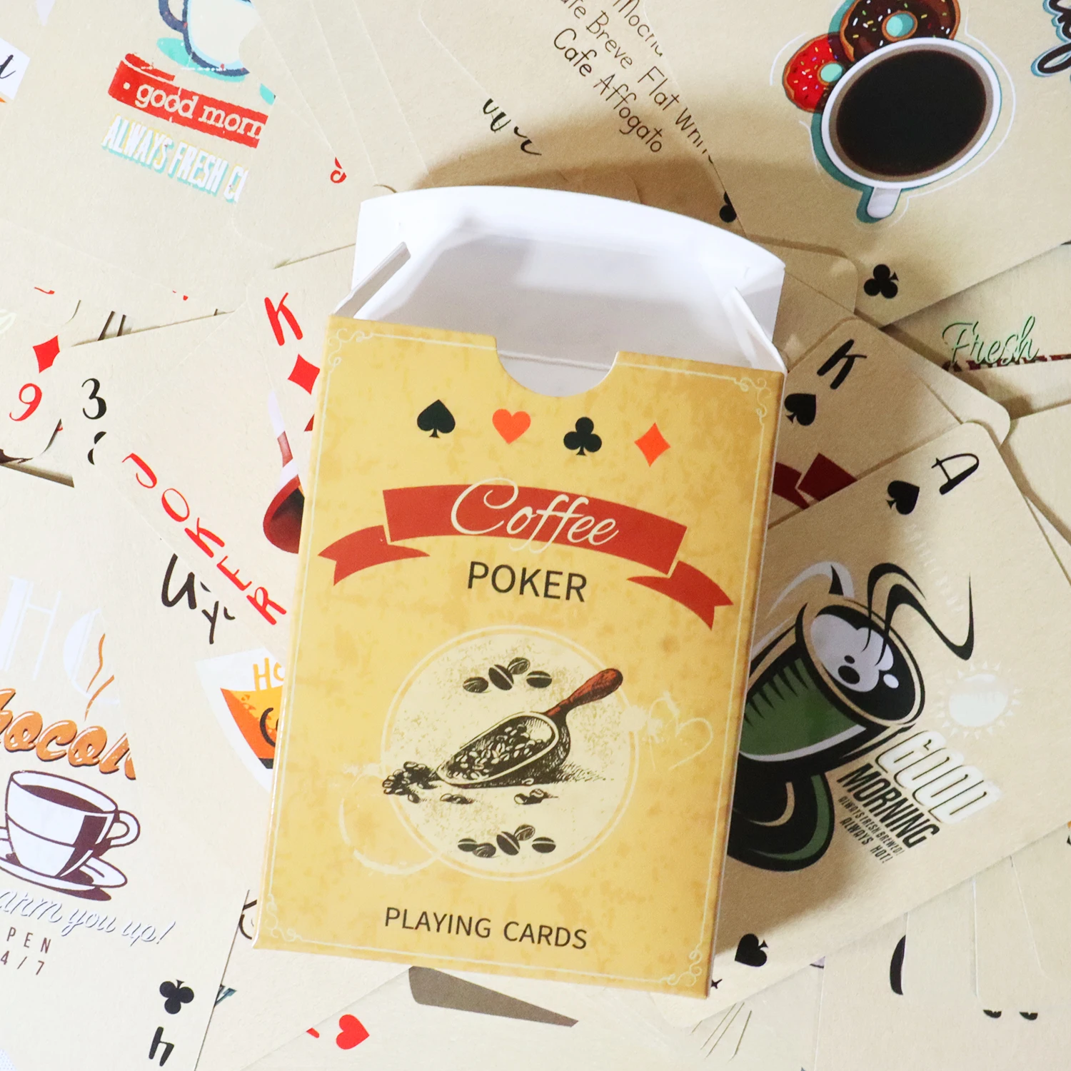 Coffee Paper Playing Cards Vin - Book Party Games reseña y precio