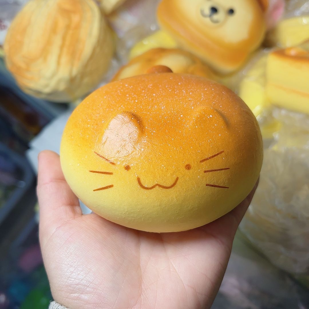 Big Cat Loaf Squeeze Toy Slow  - Party Games Ideas reseña y precio